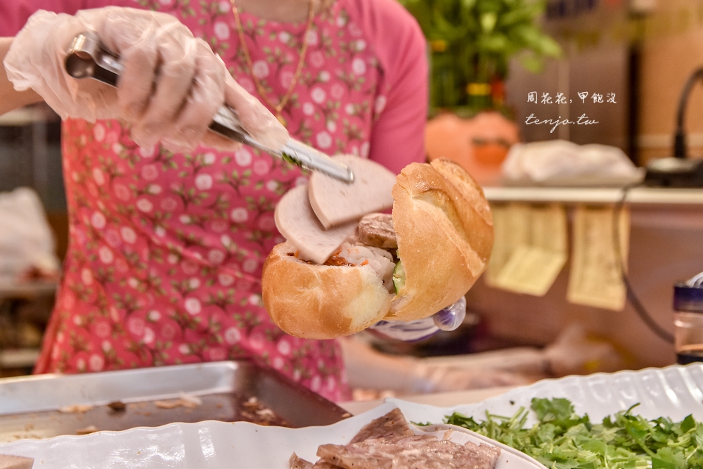 【台中美食推薦】台中越南法國麵包工藝 第二市場旁超人氣越式小吃！只要50元起口味超多