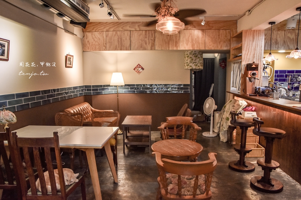【板橋新埔美食】ハーフ珈琲 hafu coffee 心中台北咖啡廳最推薦的好吃肉桂捲塩可頌麵包