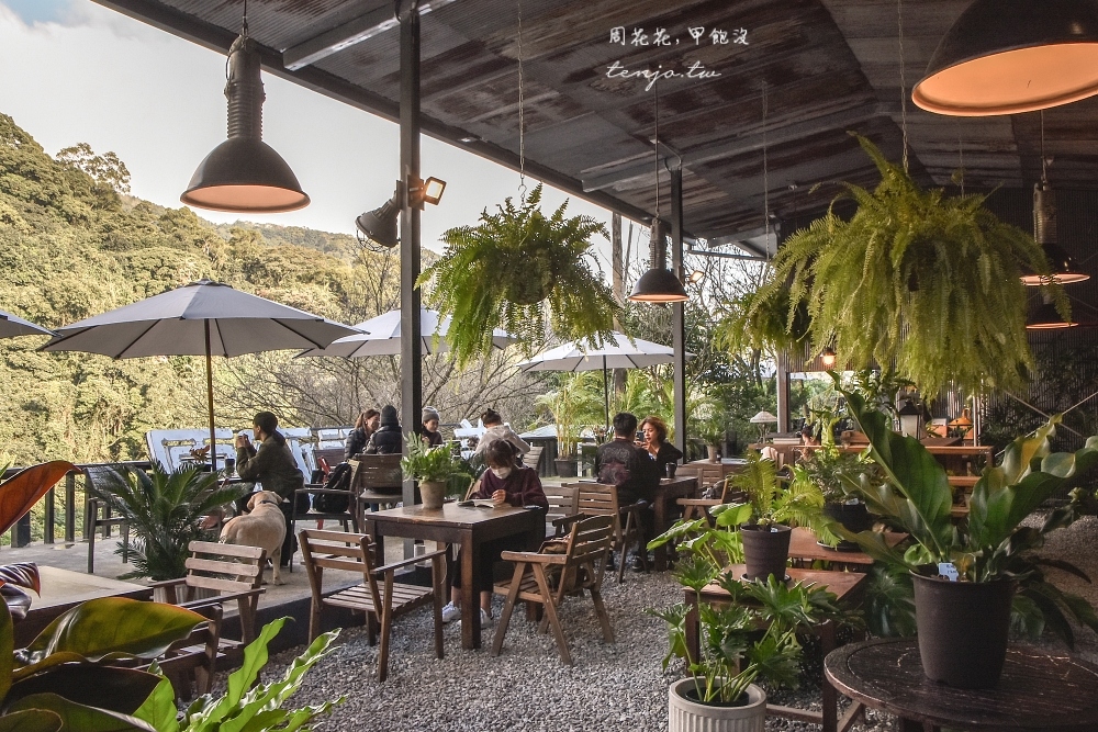 【陽明山咖啡廳】野人花園 秘境景觀植物咖啡店！台北IG網美景點美食餐廳推薦夜景也很美